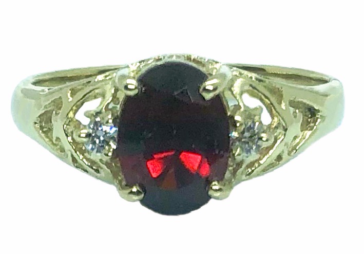 9ct Yellow Gold Garnet & Diamond Ring - Diamond Valley Jewellers